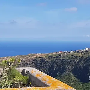 Ferienhaus House Of Hearts Wunderschones, Kanarisches Haus Mit Garten, Vielen Terrassen Und Traumblick, Santa Maria de Guia de Gran Canaria